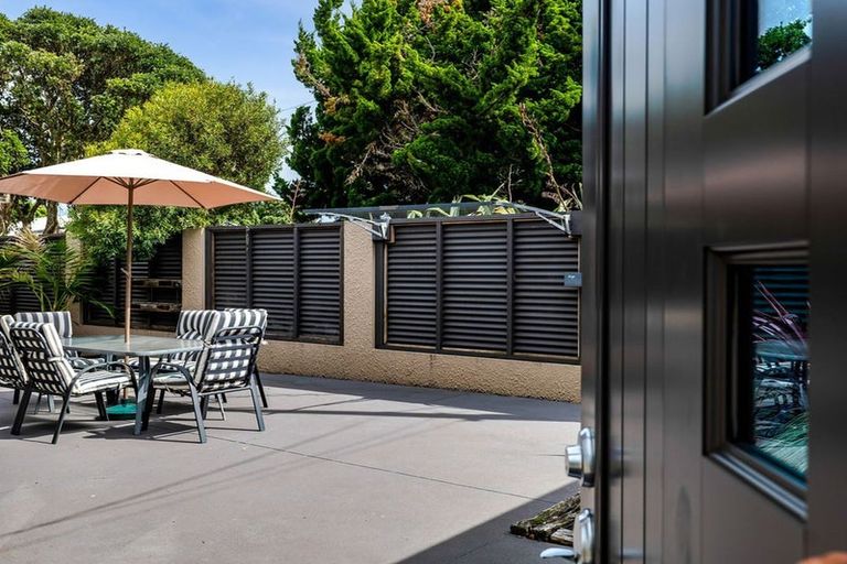 Photo of property in 138 Ngamotu Road, Spotswood, New Plymouth, 4310