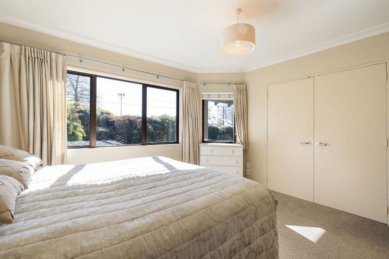 Photo of property in 51 Taylor Street, Cambridge, 3434