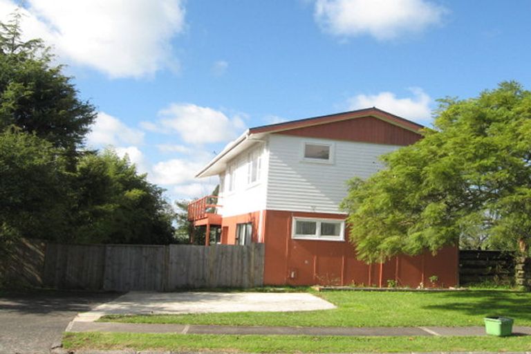 Photo of property in 102 Ennis Avenue, Pakuranga Heights, Auckland, 2010