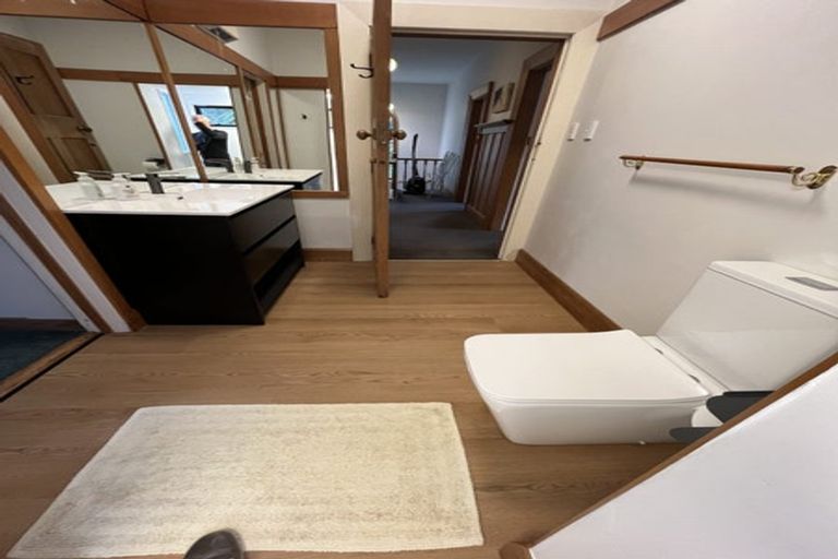 Photo of property in 24 Valley Road, Cashmere, Christchurch, 8022