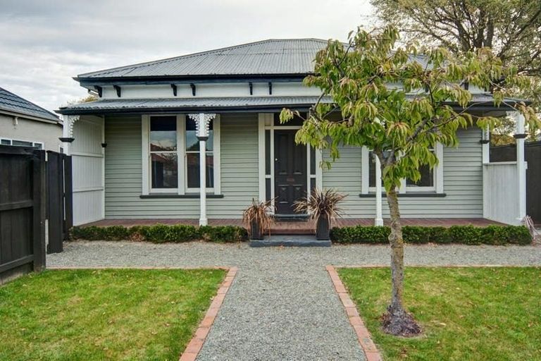 Photo of property in 8 Frederick Street, Waltham, Christchurch, 8011