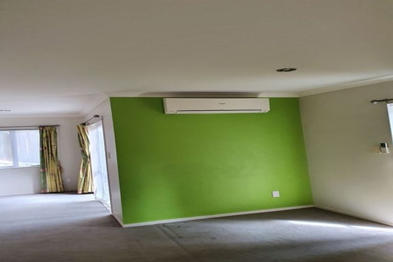 Photo of property in 52b Royal View Road, Te Atatu South, Auckland, 0610