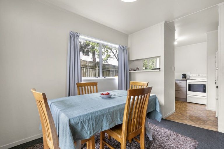 Photo of property in 99 Kemp Road, Massey, Auckland, 0614