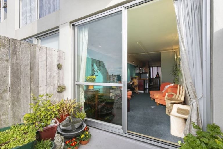 Photo of property in Qba Apartments, 4l/51 Webb Street, Mount Cook, Wellington, 6011