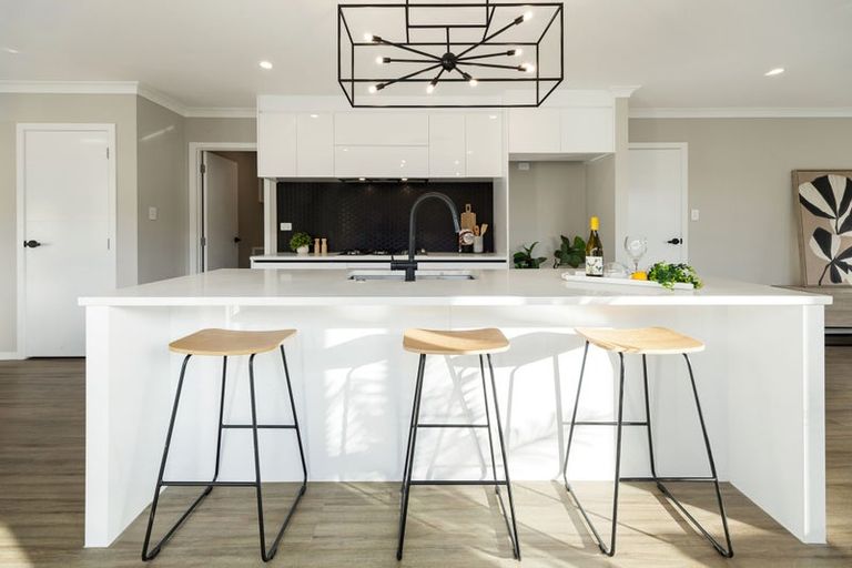 Photo of property in 8 Lavinias Way, Chartwell, Hamilton, 3210