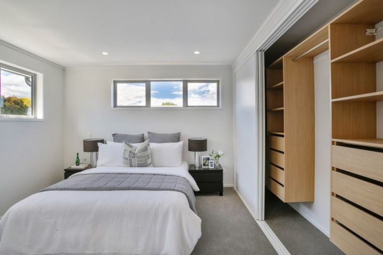 Photo of property in 10a Lyndhurst Road, Tawa, Wellington, 5028