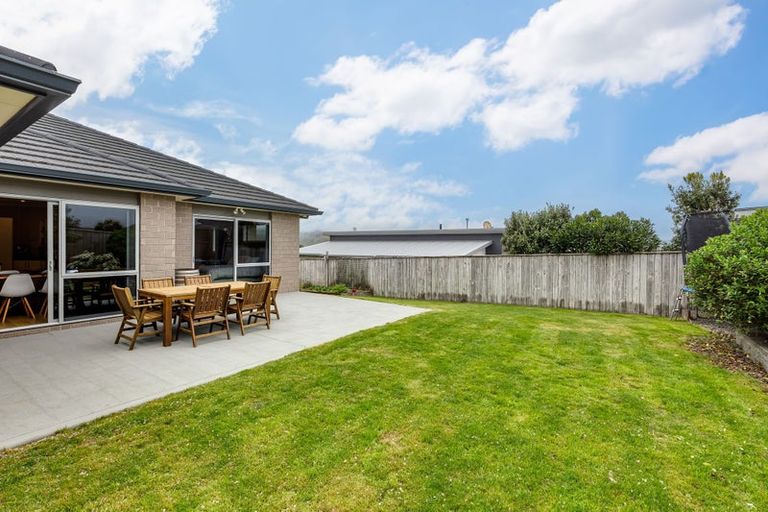 Photo of property in 4 Peel Lane, Aotea, Porirua, 5024