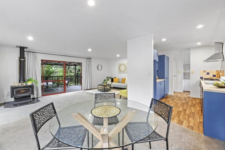 Photo of property in 15a Katrina Place, Massey, Auckland, 0614