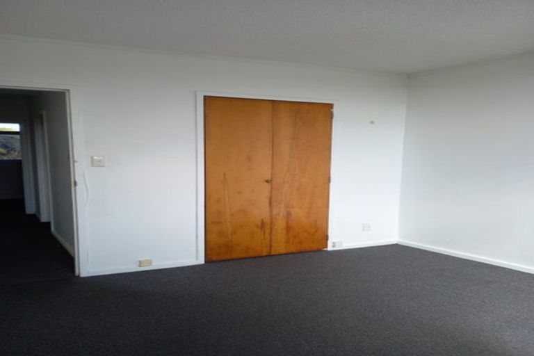 Photo of property in 19 Barber Grove, Moera, Lower Hutt, 5010