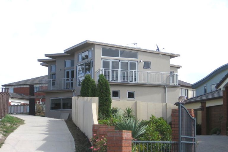Photo of property in 23a Seacrest Drive, West Harbour, Auckland, 0618