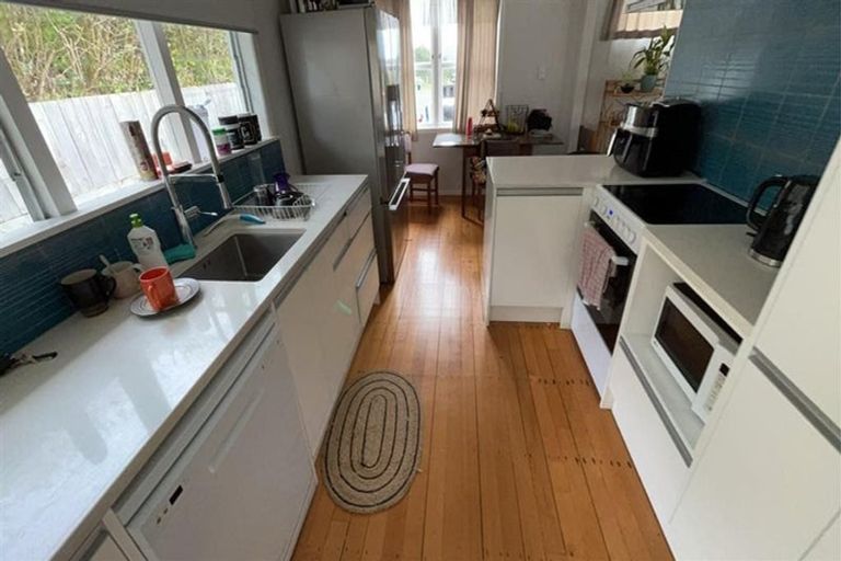 Photo of property in 22 O'halloran Road, Howick, Auckland, 2014