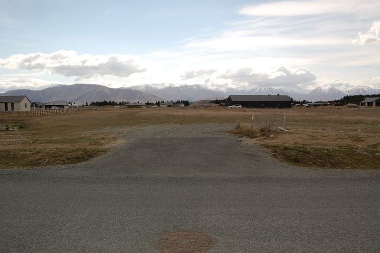 Photo of property in 2 Peak Drive, Twizel, 7901