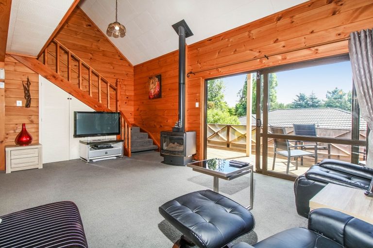 Photo of property in 74 Colwill Road, Massey, Auckland, 0614