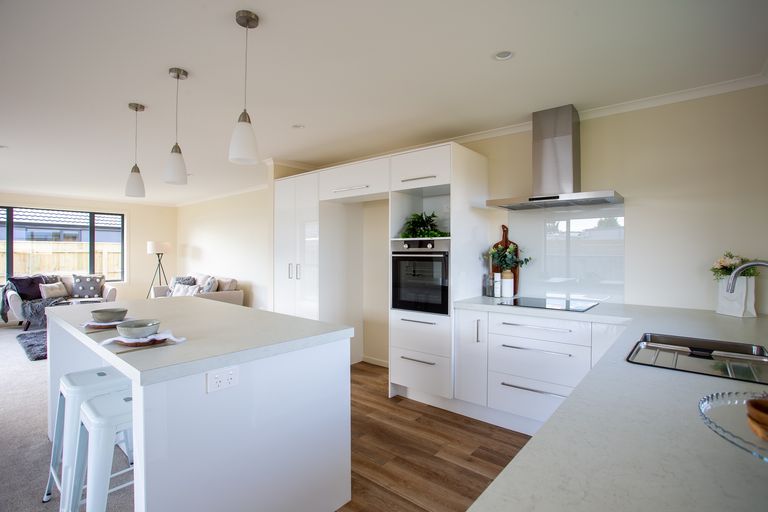 Photo of property in 7 Devon Lane, Carterton, 5713
