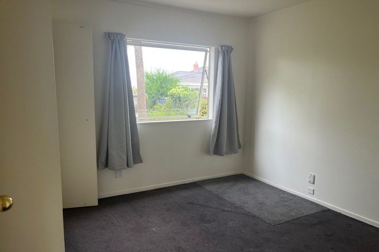 Photo of property in 95 Ocean View Road, Hillcrest, Auckland, 0627