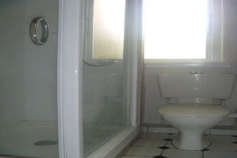 Photo of property in Hobson Flats, 1u2 Hobson Street, Pipitea, Wellington, 6011