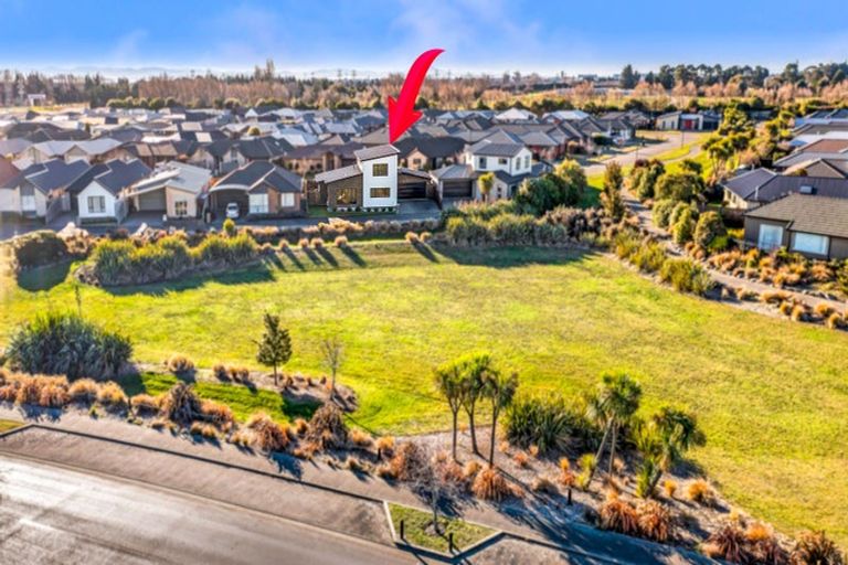 Photo of property in 19 Tangy Loch Lane, Broomfield, Christchurch, 8042