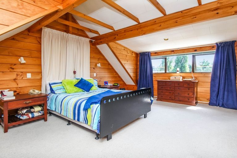 Photo of property in 74 Colwill Road, Massey, Auckland, 0614