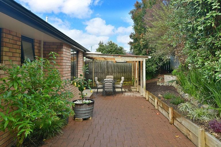 Photo of property in 30 Cabeleigh Drive, Helensville, 0800