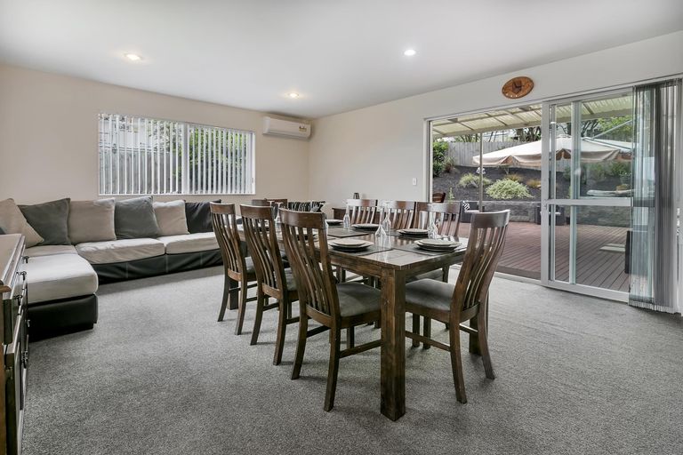 Photo of property in 9 Karika Place, Massey, Auckland, 0614