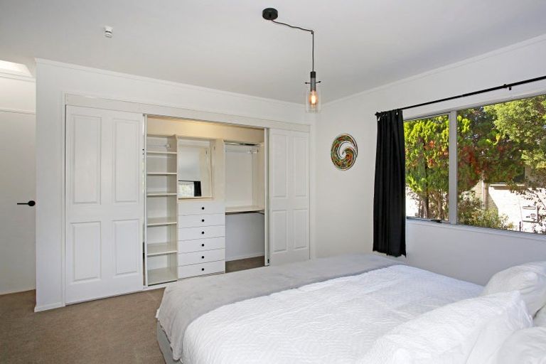 Photo of property in 125a Ennis Avenue, Pakuranga Heights, Auckland, 2010