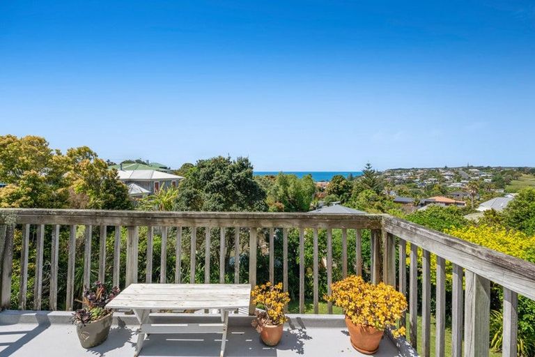 Photo of property in 12 Mariner Drive, Gulf Harbour, Whangaparaoa, 0930