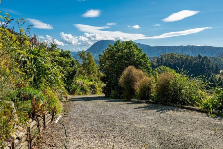 Photo of property in 51 Boons Valley Road, Waikawa, Picton, 7220