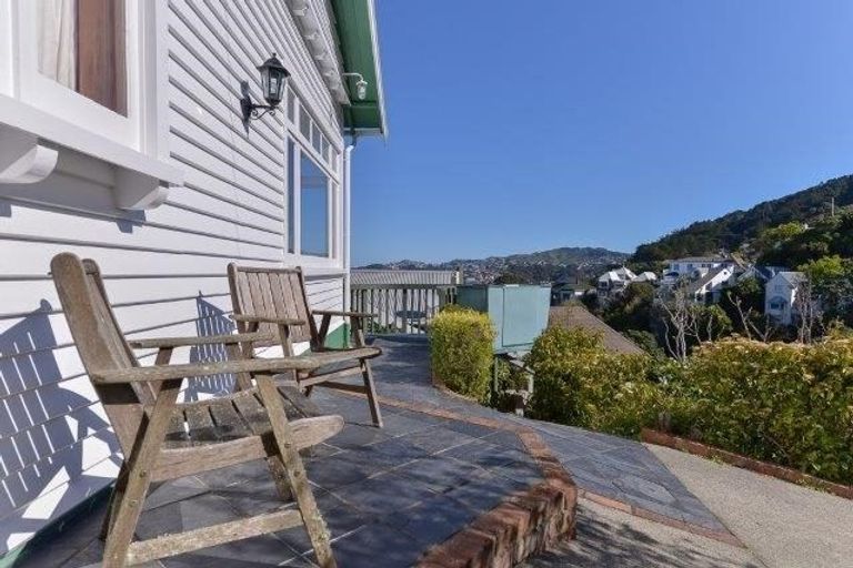 Photo of property in 8 Lower Watt Street, Wadestown, Wellington, 6012