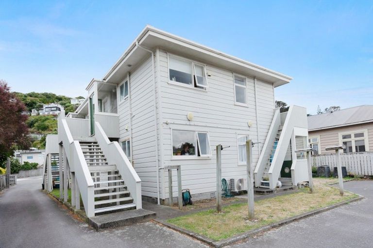 Photo of property in 139u5 Queens Drive, Lyall Bay, Wellington, 6022