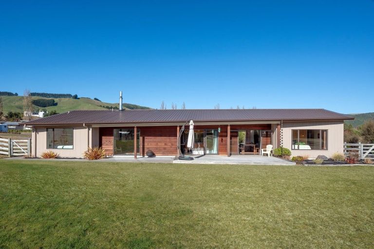 Photo of property in 7/500 Kinloch Road, Kinloch, Taupo, 3377