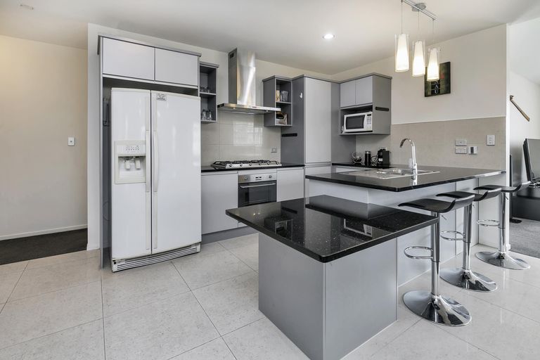 Photo of property in 9 Karika Place, Massey, Auckland, 0614