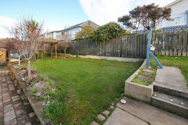 Photo of property in 11 Earls Road, Saint Clair, Dunedin, 9012