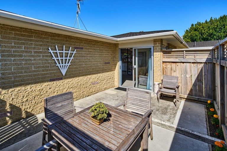 Photo of property in 18 Anthony Grove, Paraparaumu Beach, Paraparaumu, 5032