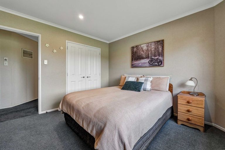 Photo of property in 550 Mountain Road, Lepperton, New Plymouth, 4373