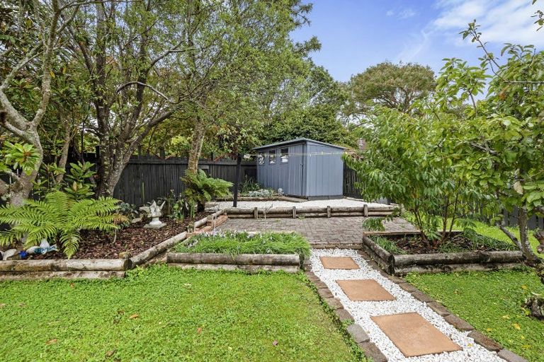 Photo of property in 53 The Drive, Tawa, Wellington, 5028