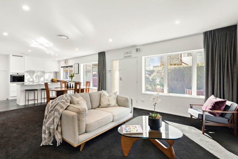 Photo of property in 2/23 Byron Avenue, Takapuna, Auckland, 0622