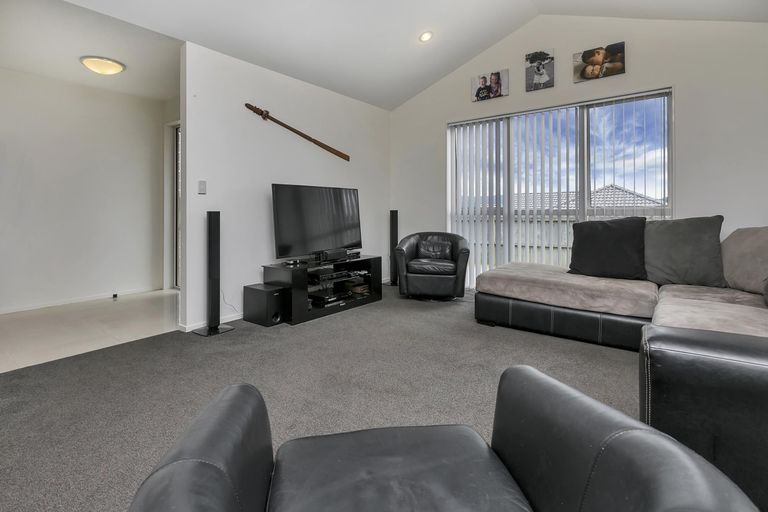 Photo of property in 9 Karika Place, Massey, Auckland, 0614