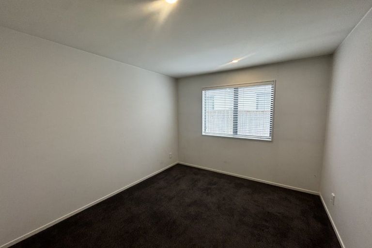 Photo of property in 11a Tributary Parade, Karaka, Papakura, 2113