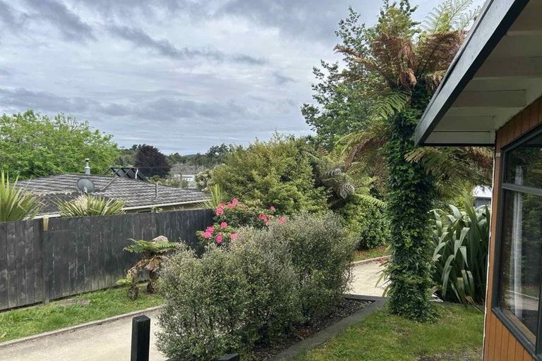 Photo of property in 48 Oxford Road, Lake Rotoma, Rotorua, 3074