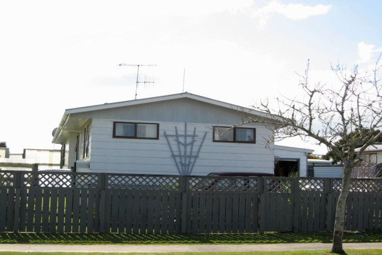 Photo of property in 20 Farnworth Crescent, Whakatane, 3120