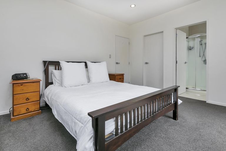 Photo of property in 9 Karika Place, Massey, Auckland, 0614