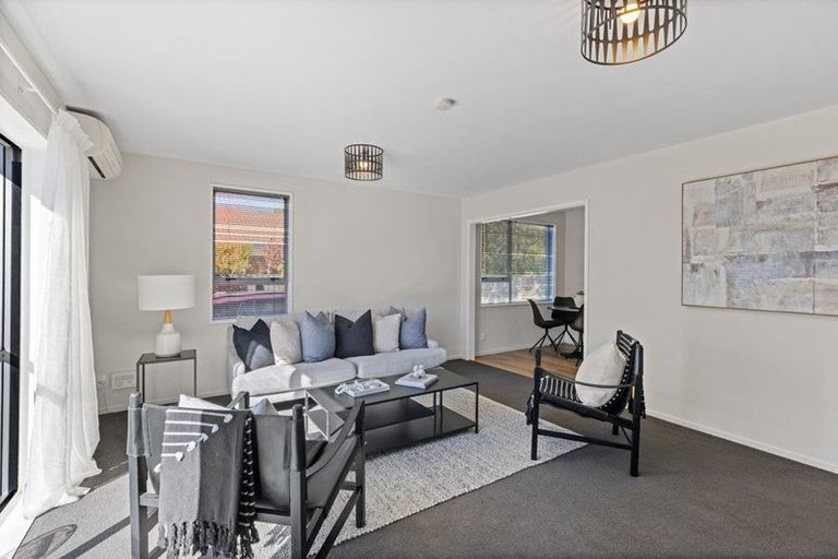 Photo of property in 1/102a Queenspark Drive, Parklands, Christchurch, 8083