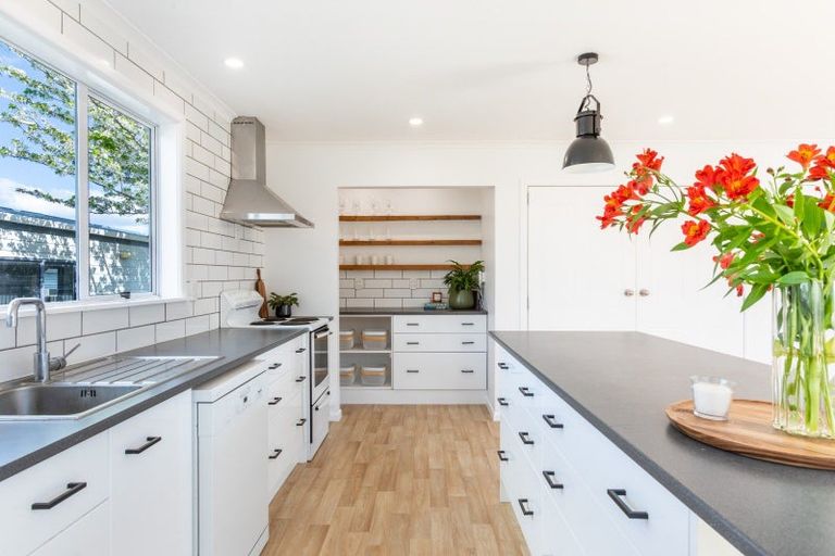 Photo of property in 48 Tay Street, Woodville, 4920