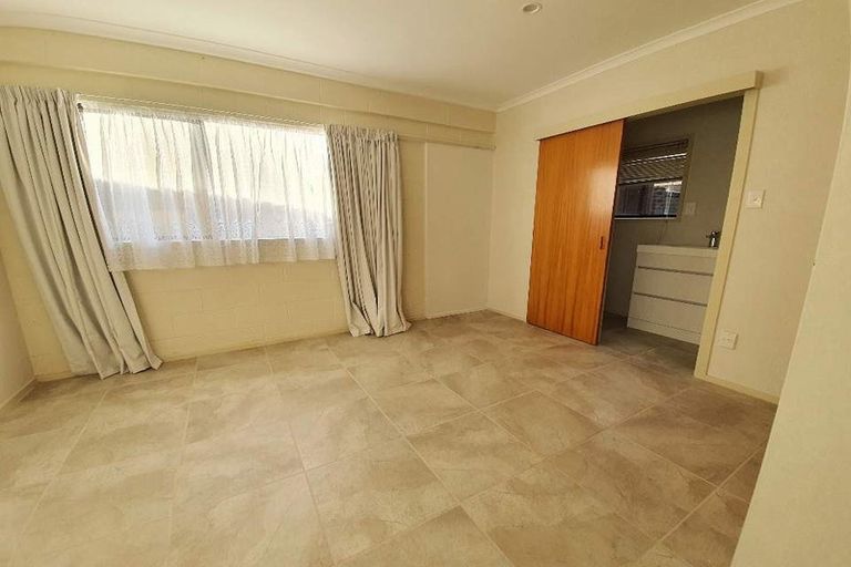 Photo of property in 146 Oaktree Avenue, Browns Bay, Auckland, 0630