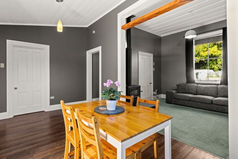 Photo of property in 85 Milton Road, Bluff Hill, Napier, 4110