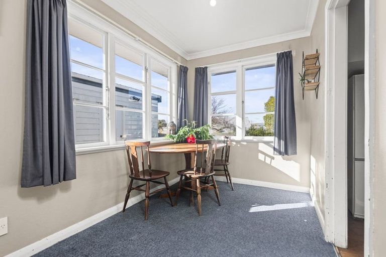 Photo of property in 38 Milton Street, Roslyn, Palmerston North, 4414