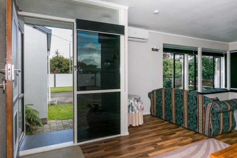 Photo of property in 48 Meeanee Road, Taradale, Napier, 4112