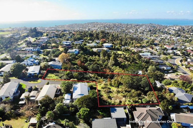 Photo of property in 9/254 Glenvar Road, Torbay, Auckland, 0630