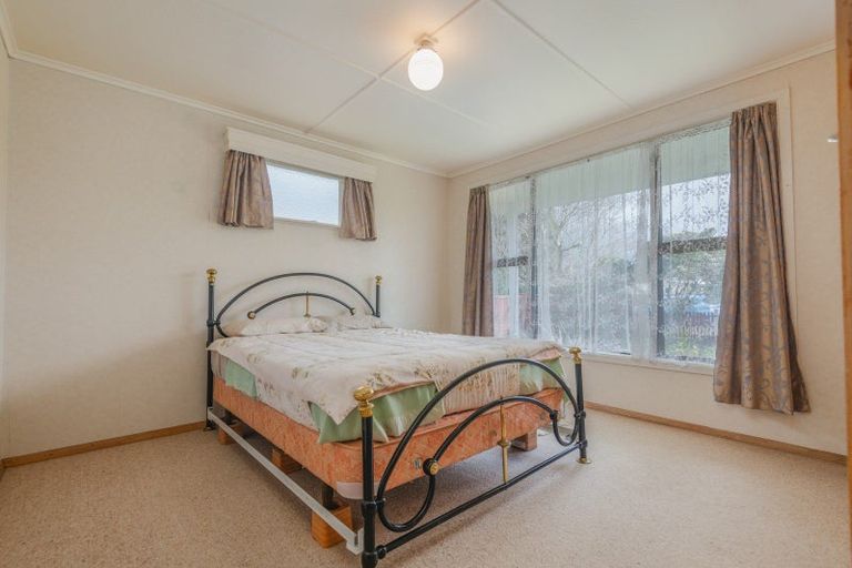 Photo of property in 76 Mclean Street, Woodville, 4920