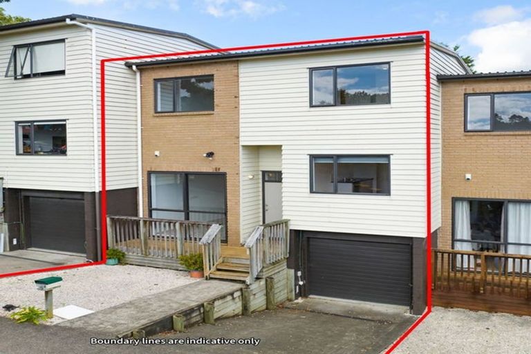 Photo of property in 4/2 Swan Hill Drive, Glen Eden, Auckland, 0602